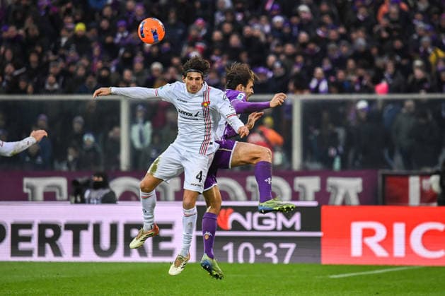 CALCIO - Serie A - ACF Fiorentina vs US Cremonese Tommaso Barbieri (Cremonese) thwarted by Luca Ranieri (Fiorentina) during ACF Fiorentina vs US Cremonese, Italian soccer Serie A match in Florence, Italy, January 04 2026 Florence Italy  Copyright: xIPAxSport ABACAx
