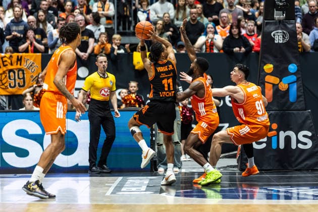 GER, easy Credit Basketball Bundesliga, Niners Chemnitz RASTA Vechta 04 01 2026, Messe, Chemnitz, GER, easy Credit Basketball Bundesliga, Niners Chemnitz RASTA Vechta Alonzo Verge Jr RASTA Vechta 11 Foto Alexander Trienitz Chemnitz Messe Sachsen Germany