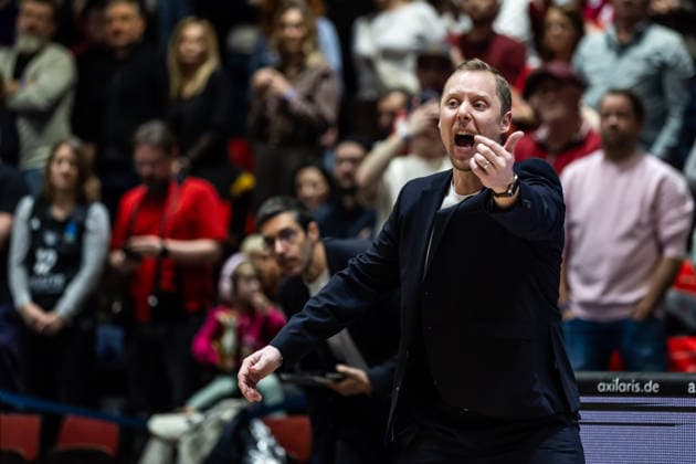 GER, easy Credit Basketball Bundesliga, Niners Chemnitz RASTA Vechta 04 01 2026, Messe, Chemnitz, GER, easy Credit Basketball Bundesliga, Niners Chemnitz RASTA Vechta Christian Held Head Coach RASTA Vechta Photo Alexander Trienitz Chemnitz Messe Sachsen Germany