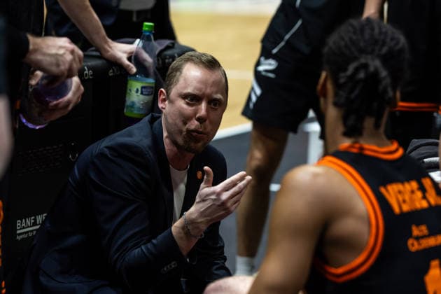 GER, easy Credit Basketball Bundesliga, Niners Chemnitz RASTA Vechta 04 01 2026, Messe, Chemnitz, GER, easy Credit Basketball Bundesliga, Niners Chemnitz RASTA Vechta Christian Held Head Coach RASTA Vechta Photo Alexander Trienitz Chemnitz Messe Sachsen Germany