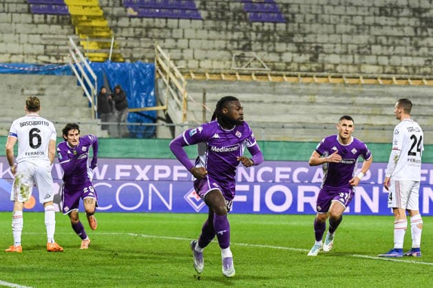 CALCIO - Serie A - ACF Fiorentina vs US Cremonese Bioty Moise Kean (Fiorentina) celebrates with teammates after scoring the 1-0 goal during ACF Fiorentina vs US Cremonese, Italian soccer Serie A match in Florence, Italy, January 04 2026 Florence Italy  Copyright: xIPAxSport ABACAx