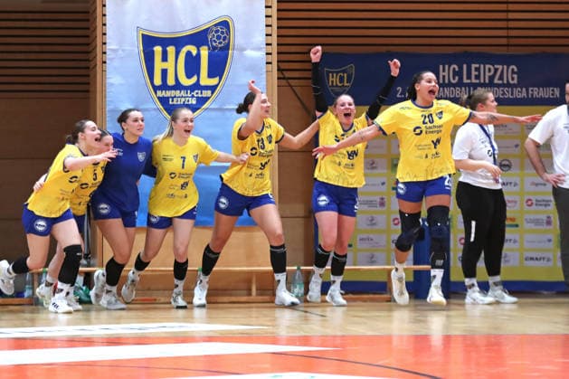 Handball, 2 Alsco HBF HC Leipzig Füchse Berlin 04 01 2026 Victory Cheers among the players of HC Leipzig Joy, emotions 2 Alsco Handball Bundesliga Women, HBF, Season 2025 2026, Matchday 12 HC Leipzig vs Füchse Berlin on 04 01 2026 at Sporthalle Brüderstraße Leipzig Copyright: xBEAUTIFULxSPORTS JanxKaeferx