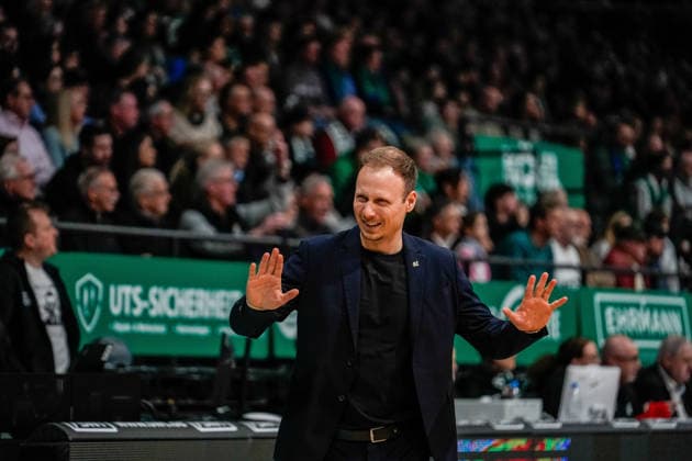 04 01 2026, xdaymx, Basketball easyCredit BBL, Gladiators Trier Ratiopharm Jacques Schneider angry and mad at the referees performance Trier DFL DFB REGULATIONS PROHIBIT ANY USE OF PHOTOGRAPHS as IMAGE SEQUENCES and or QUASI VIDEO Trier