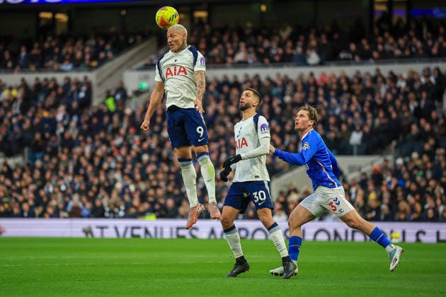 during the Premier League match between Tottenham Hotspur and Sunderland at Tottenham Hotspur Stadium, London, UK on 4 January 2026. Editorial use only DataCo restrictions apply See www.football-dataco.com , Copyright: xChrisxFoxwellx PSI-23530-0077