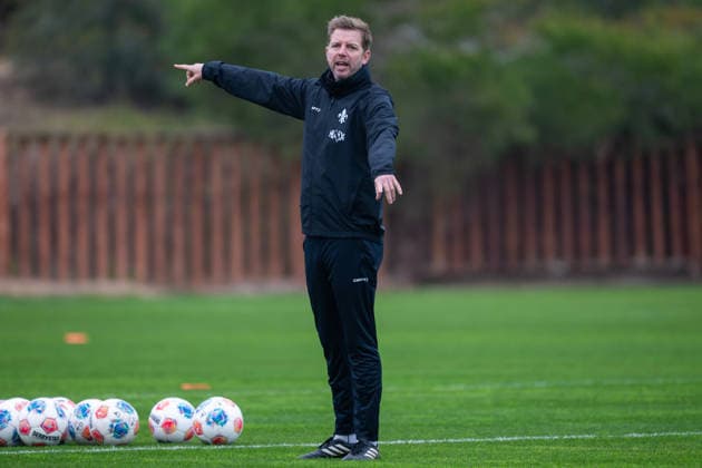 Florian Kohfeldt SV Darmstadt 1898, Coach gestures, ESP, SV Darmstadt 98, Football, 2 Bundesliga, Training camp in El Saler, 1 day, 04 01 2026 ESP, SV Darmstadt 98, Football, 2 Bundesliga, Training camp in El Saler, 1 day, 04 01 2026 El Saler Copyright: xEibner-Pressefoto FlorianxWiegandx EP_FWD