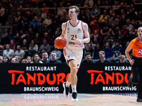 Justus Hollatz FC Bayern Muenchen, 21 on the dribble Basketball Loewen Braunschweig vs FC Bayern Muenchen, Basketball, easyCredit Basketball Bundesliga, Matchday 14, Season 2025 2026, 04 01 2026 Basketball Loewen Braunschweig vs FC Bayern Muenchen, Basketball, easyCredit Basketball Bundesliga, Matchday 14, Season 2025 2026, 04 01 2026 Braunschweig Copyright: xEibner-Pressefoto DamianxKruczynx EP_DKI