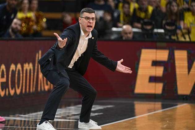 GER, Basketball, easy Credit BBL, EWE Baskets Oldenburg vs ALBA Berlin 04 01 2026, EWE Arena, Oldenburg, GER, easy Credit BBL, EWE Baskets Oldenburg vs ALBA Berlin, in the picture Lazar SPASIC EWE Baskets Oldenburg Head Coach Head Coach nordphotoxgmbhx xRojahn nph00310