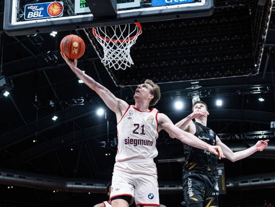 Justus Hollatz FC Bayern Muenchen, 21 in Dunk Basketball Loewen Braunschweig vs FC Bayern Muenchen, Basketball, easyCredit Basketball Bundesliga, 14 Matchday, Season 2025 2026, 04 01 2026 Basketball Loewen Braunschweig vs FC Bayern Muenchen, Basketball, easyCredit Basketball Bundesliga, 14 Matchday, Season 2025 2026, 04 01 2026 Braunschweig Copyright: xEibner-Pressefoto DamianxKruczynx EP_DKI