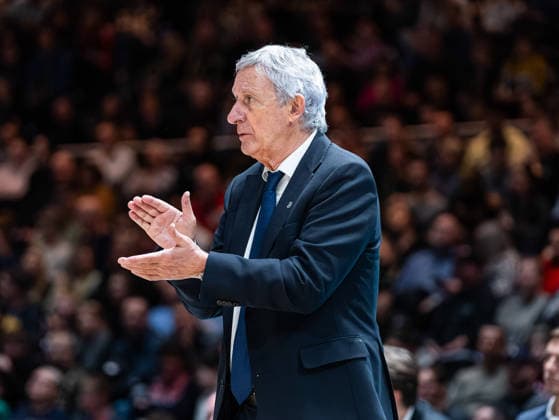 Svetislav Pesic FC Bayern Muenchen, Head Coach applauds and is satisfied Basketball Loewen Braunschweig vs FC Bayern Muenchen, Basketball, easyCredit Basketball Bundesliga, Matchday 14, Season 2025 2026, 04 01 2026 Basketball Loewen Braunschweig vs FC Bayern Muenchen, Basketball, easyCredit Basketball Bundesliga, Matchday 14, Season 2025 2026, 04 01 2026 Braunschweig Copyright: xEibner-Pressefoto DamianxKruczynx EP_DKI