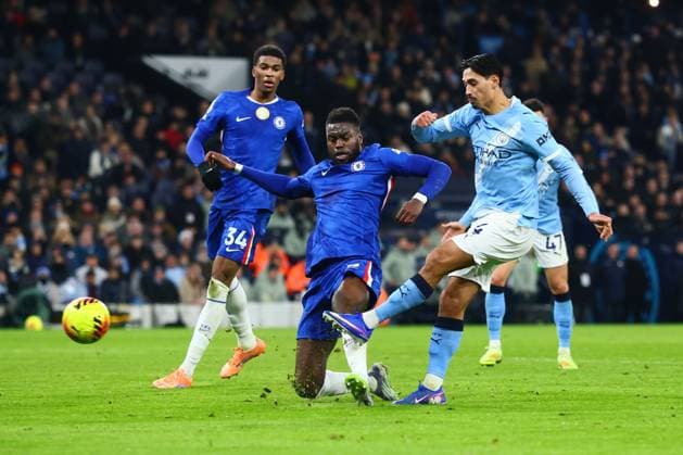 Tijjani Reijnders of Manchester City scores to make it 1-0 and celebrates Manchester City v Chelsea, Premier League, Football, Etihad Stadium, Manchester, UK - 04 Jan 2026Manchester Etihad Stadium United Kingdom EDITORIAL USE ONLY No use with unauthorised audio, video, data, fixture lists, club league logos or live services. Online in-match use limited to 120 images, no video emulation. No use in betting, games or single club league player publications.  Copyright: xPaulxCurrie Shutterstockx 16220539bo