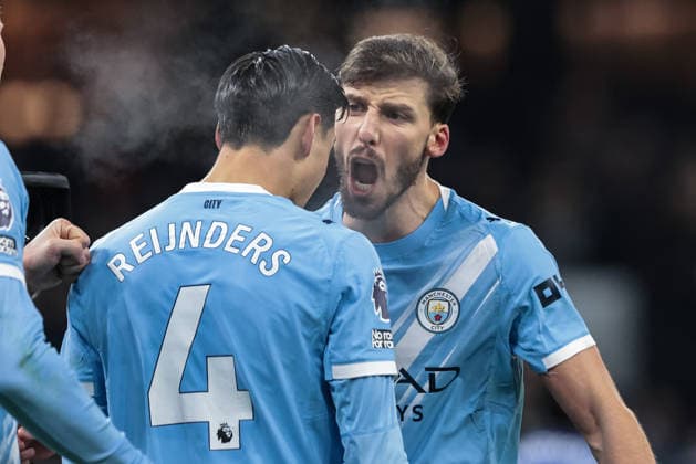 Premier League Manchester City v Chelsea Tijjani Reijnders of Manchester City celebrates his goal to make it 1-0 with Ruben Dias of Manchester City during the Premier League match Manchester City vs Chelsea at Etihad Stadium, Manchester, United Kingdom, 4th January 2026 (Photo by Mark Cosgrove News Images) Manchester Etihad Stadium Manchester United, ManU Kingdom Copyright: xMarkxCosgrove NewsxImagesx