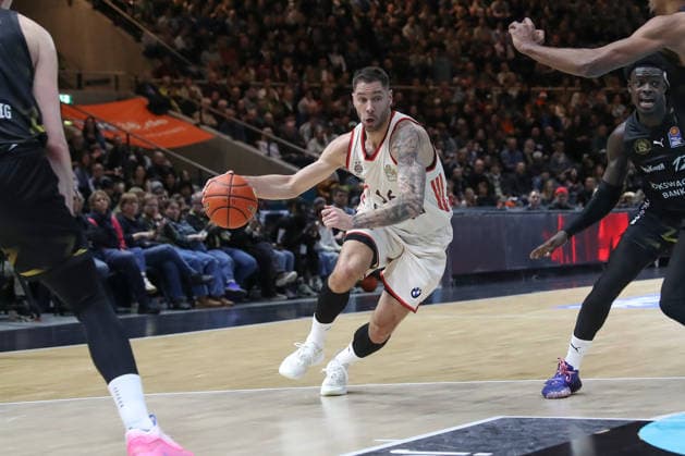 04 01 2026, xgox, Basketball, easyCredit BBL, Basketball Loewen Braunschweig FC Bayern München emspor, v l Stefan Jovic Bayern, 16 Braunschweig