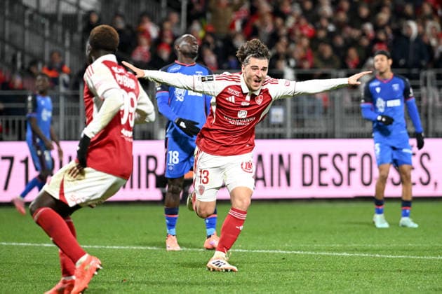Stade Brestois 29 v AJ Auxerre - Ligue 1 McDonald s 2025 2026 13 Joris CHOTARD (sb29) during the Ligue 1 McDonald s match between Brest and Auxerre at Stade Francis Le Ble on January 4, 2026 in Brest, France. Brest France  Copyright: xFEPx 776348246
