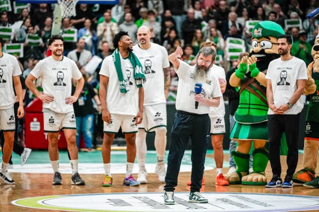04 01 2026, xdaymx, Basketball easyCredit BBL, Gladiators Trier Ratiopharm Ulm Farewell to club legend Aggy Mock DFL DFB REGULATIONS PROHIBIT ANY USE OF PHOTOGRAPHS as IMAGE SEQUENCES and or QUASI VIDEO Trier