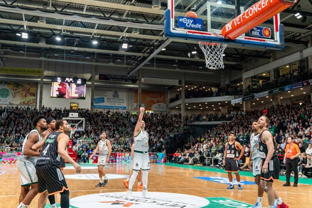 04 01 2026, xdaymx, Basketball easyCredit BBL, Gladiators Trier Ratiopharm Ulm Maik Zirbes safe at free throw Trier DFL DFB REGULATIONS PROHIBIT ANY USE OF PHOTOGRAPHS as IMAGE SEQUENCES and or QUASI VIDEO Trier