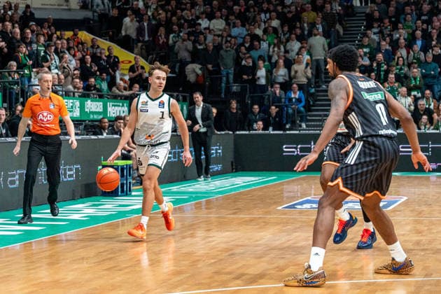 04 01 2026, xdaymx, Basketball easyCredit BBL, Gladiators Trier Ratiopharm Ulm New signing Steven Ashworth Trier DFL DFB REGULATIONS PROHIBIT ANY USE OF PHOTOGRAPHS as IMAGE SEQUENCES and or QUASI VIDEO Trier