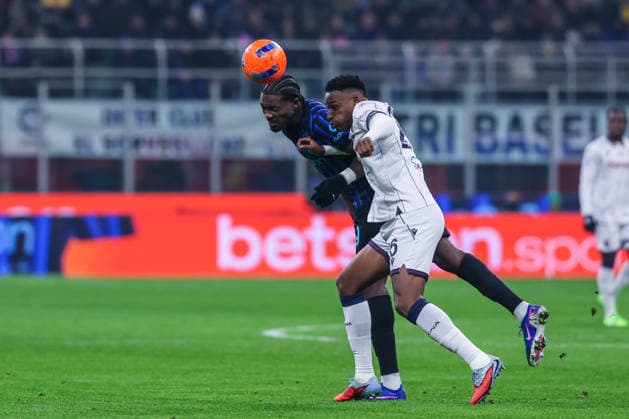 FC Internazionale vs Bologna FC Serie A 2025 26 04 01 2026 Marcus Thuram of FC Internazionale competes for the ball with Jhon Lucumi of Bologna FC during Serie A 2025 26 football match between FC Internazionale and Bologna FC at San Siro Stadium in Milan Copyright: xBEAUTIFULxSPORTS Carabellix