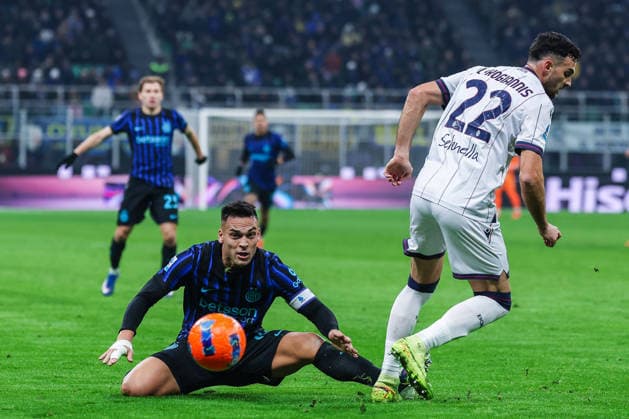 Lautaro Martinez of FC Internazionale seen in action during Serie A 2025 26 football match between FC Internazionale and Bologna FC at San Siro Stadium in Milan  Copyright: xFabrizioxCarabelli IPAxSportx xipa-agency.netx xx IPA_69695730 IPA_Agency_IPA69695730