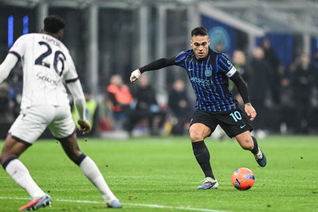 Lautaro Martinez of FC Inter in action during the Italian Serie A football match between Inter FC Internazionale and Bologna FC on January 4th 2026 at Giuseppe Meazza San Siro Siro stadium in Milan, Italy  Copyright: xTizianoxBallabio IPAxSportx xipa-agency.netx xx IPA_69696131 IPA_Agency_IPA69696131