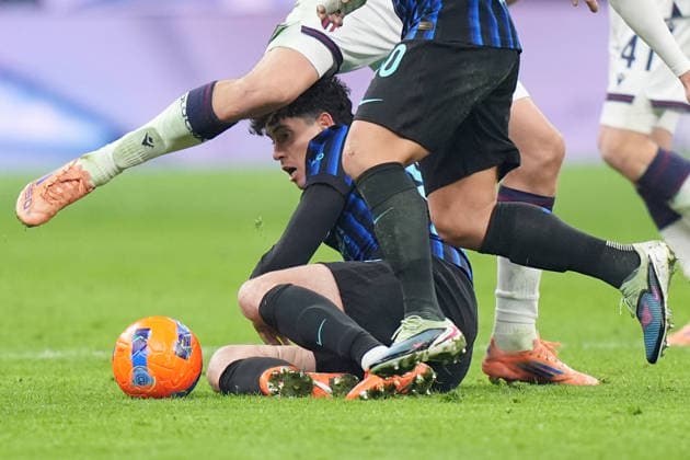 Inter Milan™s Alessandro Bastoni during the Serie A soccer match between Inter and Bologna at the San Siro Stadium in Milan , north Italy - Sunday, January 04 , 2025. - Soccer .  Copyright: xSpada LaPressex