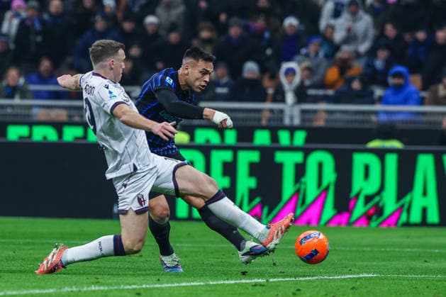FC Internazionale vs Bologna FC Serie A 2025 26 04 01 2026 Lautaro Martinez of FC Internazionale seen in action during Serie A 2025 26 football match between FC Internazionale and Bologna FC at San Siro Stadium in Milan Copyright: xBEAUTIFULxSPORTS Carabellix