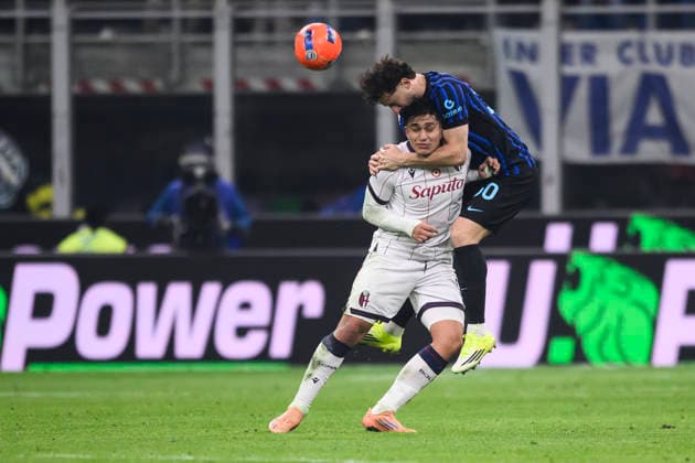 FC Internazionale v Bologna FC - Serie A Carlos Augusto of FC Internazionale competes for a header with Santiago Castro of Bologna FC during the Serie A football match between FC Internazionale and Bologna FC. Milan Italy Copyright: xNicolòxCampox