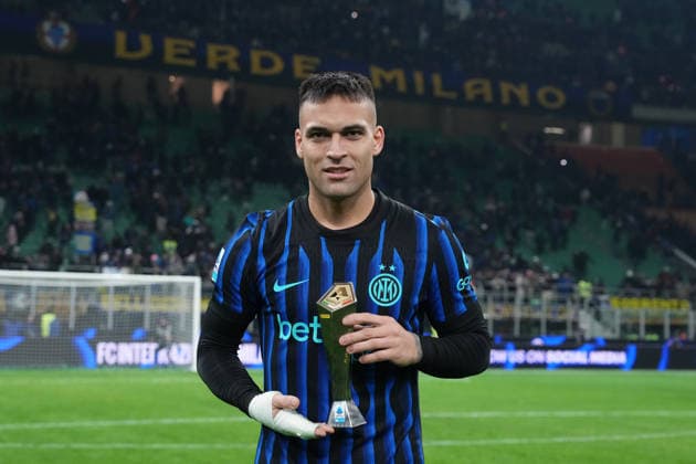 Inter Milan™s Lautaro Martinez Panini Player of the match Serie A Enilive 2025 2026 during the match between Inter and Bologna at the San Siro Stadium in Milan , north Italy - Sunday, January 04 , 2025. - Soccer .  Copyright: xSpada LaPressex