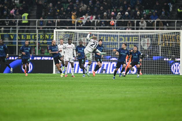 CALCIO - Serie A - Inter - FC Internazionale vs Bologna FC Jens Odgaard of Bologna FC in action during the Italian Serie A football match between Inter FC Internazionale and Bologna FC on January 4th 2026 at Giuseppe Meazza San Siro Siro stadium in Milan, Italy Milan Italy  Copyright: xIPAxSport ABACAx