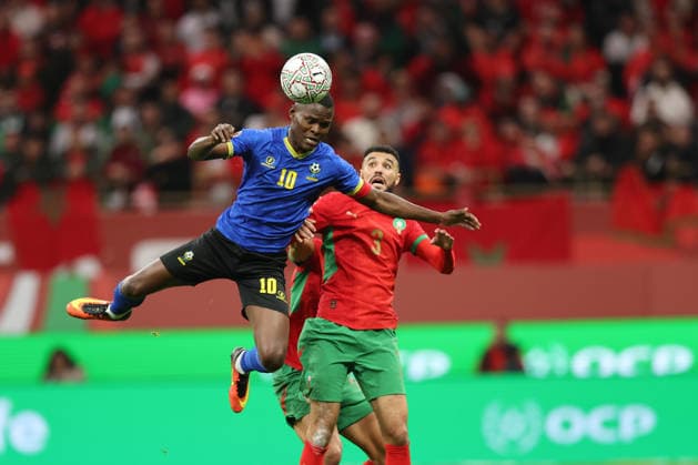 TotalEnergies CAF AFACON Morocco 2025 - Mrorocco - Tanzania - Satde Moulay Abdellah- Rabat - Morocco Mbwana Samatta (10) of Tanzania fights for the ball with Noussair Mazraoui (3) of Morocco during The afacon can morocco 2025 at Stade Moulay Abdellah in Rabat, 04 January 2025 Copyright: xloulidiphotox