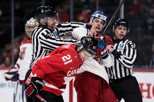 260104 Cole Reschny of Canada and Max Psenicka of Czech Republic during the 2026 IIHF World Junior Championship semifinal game between Canada and Czech Republic on January 4, 2026 in Saint Paul Photo Joel Marklund BILDBYRAN kod JM JM0772 bbeng ishockey ice hockey jvm junior vm u20 2026 iihf world junior championship world juniors semifinal canada kanada tjeckien czech republic czechia  Copyright: JOELxMARKLUND BB260104JM090