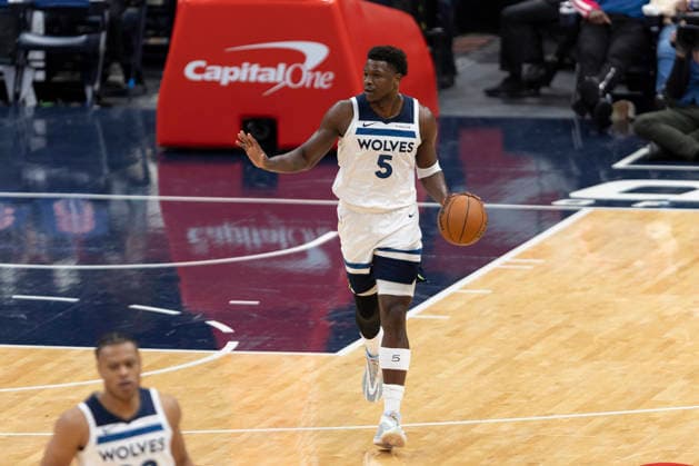 WASHINGTON, DC - JANUARY 04: Minnesota Timberwolves guard Anthony Edwards (5) brings the ball court during a game between Minnesota Timberwolves and Washington Wizards on January 4, 2026 at the Capital One Arena in Washington, DC. (Photo by Charles Brock Icon Sportswire) NBA, Basketball Herren, USA JAN 04 Minnesota Timberwolves at Washington Wizards EDITORIAL USE ONLY Icon260104009