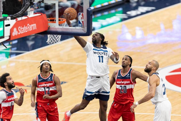 WASHINGTON, DC - JANUARY 04: Minnesota Timberwolves center Naz Reid (11) lays the ball up at the rim during a game between Minnesota Timberwolves and Washington Wizards on January 4, 2026 at the Capital One Arena in Washington, DC. (Photo by Charles Brock Icon Sportswire) NBA, Basketball Herren, USA JAN 04 Minnesota Timberwolves at Washington Wizards EDITORIAL USE ONLY Icon260104016