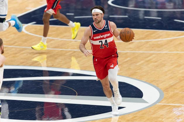 WASHINGTON, DC - JANUARY 04: Washington Wizards forward Corey Kispert (24) brings the ball upcourt during a game between Minnesota Timberwolves and Washington Wizards on January 4, 2026 at the Capital One Arena in Washington, DC. (Photo by Charles Brock Icon Sportswire) NBA, Basketball Herren, USA JAN 04 Minnesota Timberwolves at Washington Wizards EDITORIAL USE ONLY Icon260104024