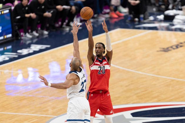 WASHINGTON, DC - JANUARY 04: Washington Wizards center Alex Sarr (20) shoots over Minnesota Timberwolves center Rudy Gobert (27) during a game between Minnesota Timberwolves and Washington Wizards on January 4, 2026 at the Capital One Arena in Washington, DC. (Photo by Charles Brock Icon Sportswire) NBA, Basketball Herren, USA JAN 04 Minnesota Timberwolves at Washington Wizards EDITORIAL USE ONLY Icon260104025