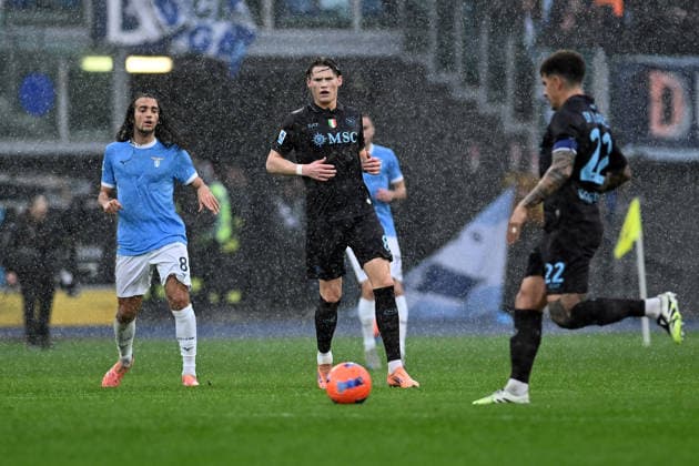 Italy Serie A match SS Lazio - SSC Napoli Matteo Guendouzi of Lazio (L) and Scott McTominay of Napoli (R) during the Serie A match between Lazio and Napoli at Stadio Olimpico Lazio 0 - 2 Napoli Rome Italy Copyright: xGennaroxMasix xSOPAxImagesx 2026Masi4Gennaio008