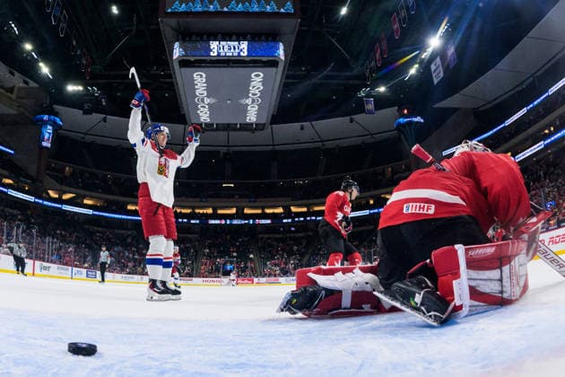 260104 Vaclav Nestrasil of Czech Republic celebrates the 3 4 goal by Vojtech Cihar not pictured behind goaltender Jack Ivankovic of Canada during the 2026 IIHF World Junior Championship semifinal game between Canada and Czech Republic on January 4, 2026 in Saint Paul Photo Joel Marklund BILDBYRAN kod JM JM0772 bbeng ishockey ice hockey jvm junior vm u20 2026 iihf world junior championship world juniors semifinal canada kanada tjeckien czech republic czechia jubel  Copyright: JOELxMARKLUND BB260104JM169