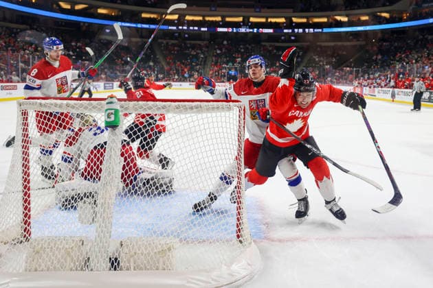 January 4, 2026, St. Paul, Minnesota, United States: Canada forward SAM O REILLY (23) reacts after a goal by Canada forward COLE RESCHNY (21). Canada and Czechia faced off in the Semifinal round of the IIHF World Junior Championship on January 4th. Czechia was victorious 6-4. St. Paul United States - ZUMAt166 20260104_zsp_t166_101 Copyright: xMichaelxTurnerx