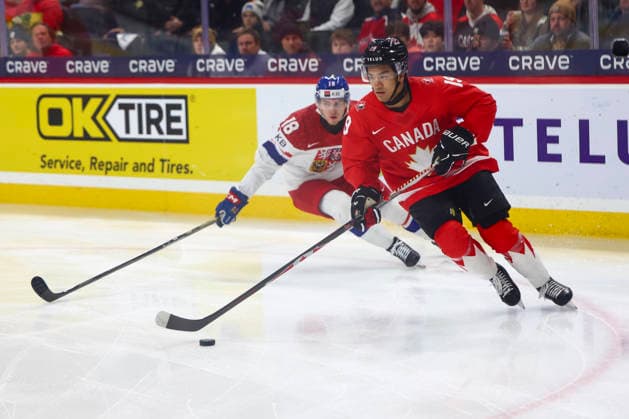 January 4, 2026, St. Paul, Minnesota, United States: Canada forward ZAYNE PAREKH (19) skates with the puck in the defensive end. Canada and Czechia faced off in the Semifinal round of the IIHF World Junior Championship on January 4th. Czechia was victorious 6-4. St. Paul United States - ZUMAt166 20260104_zsp_t166_112 Copyright: xMichaelxTurnerx