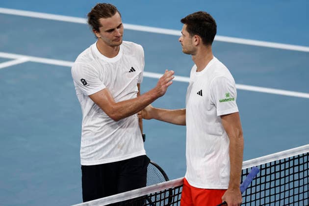 TENNIS UNITED CUP SYDNEY, Hubert Hurkacz of team Poland shakes hands with Alexander Zverev of Team Germany after victory in his Group F singles match during day four of the 2026 United Cup at Ken Rosewall Arena in Sydney, Monday, January 5, 2026. ( NO ARCHIVING, EDITORIAL USE ONLY SYDNEY NEW SOUTH WALES AUSTRALIA  Copyright: xMARKxEVANSx 20260105131245475423