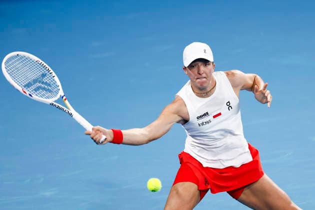 TENNIS UNITED CUP SYDNEY, Iga Swiatek of team Poland plays a forehand in her Group F singles match against Eva Lys of Team Germany during day four of the 2026 United Cup at Ken Rosewall Arena in Sydney, Monday, January 5, 2026. ( NO ARCHIVING, EDITORIAL USE ONLY SYDNEY NEW SOUTH WALES AUSTRALIA  Copyright: xMARKxEVANSx 20260105120496214260