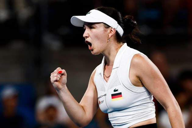 TENNIS UNITED CUP SYDNEY, Eva Lys of Team Germany celebrates a point in her Group F singles match against Iga Swiatek of team Poland during day four of the 2026 United Cup at Ken Rosewall Arena in Sydney, Monday, January 5, 2026. ( NO ARCHIVING, EDITORIAL USE ONLY SYDNEY NEW SOUTH WALES AUSTRALIA  Copyright: xMARKxEVANSx 20260105111723788045