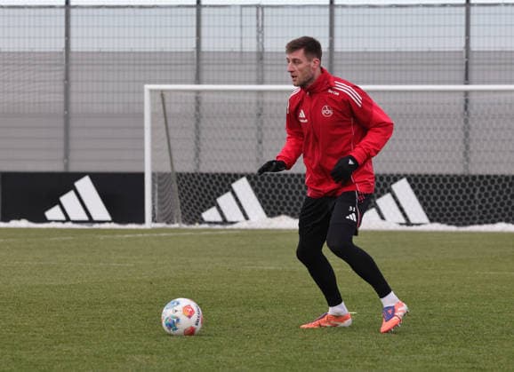 05.01.2026 - Fussball - 2. Fussball-Bundesliga - Saison 2025 2026 - 1. FC Nürnberg FCN ( Club ) - Trainingslager Winter Wintertrainingslager - adidas Homeground - Zink DaMa - xdaxmax - Robin Knoche (31, 1. FC Nürnberg FCN ) *** 05 01 2026 Soccer 2 Soccer Bundesliga Season 2025 2026 1 FC Nuremberg FCN Club Training Camp Winter Winter Training Camp adidas Homeground Zink DaMa xdaxmax Robin Knoche 31, 1 FC Nuremberg FCN