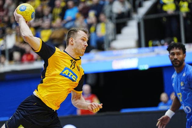 JÖNKÖPING, SWEDEN 20260105 Swedens Felix Claar scores during Mondays international handball training match between Sweden and Brazil at Husqvarna Garden JÖNKÖPING SWEDEN x9200x  Copyright: xBjörnxLarssonxRosvall TTx HANDBOLL SVERIGE-BRASILIEN