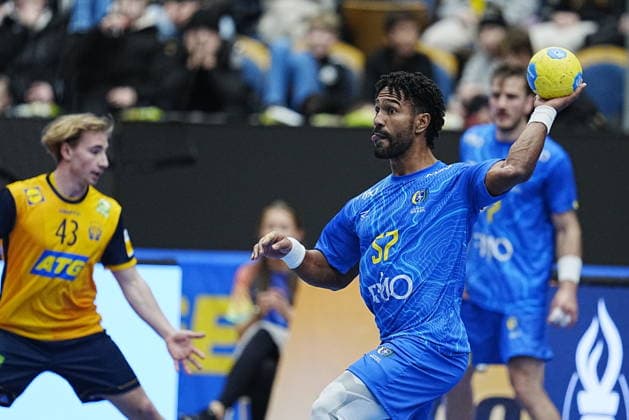 Brazils Vinicios Carvalho during the friendly handball match between Sweden and Brazil at Husqvarna Garden, Jonkoping, Sweden, January 05, 2025 JÖNKÖPING SWEDEN x9200x  Copyright: xBjörnxLarssonxRosvall TTx HANDBALL SWEDEN-BRAZIL
