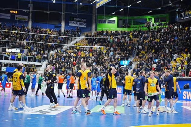 JÖNKÖPING, SWEDEN 20260105 Sweden celebrates after winning Monday s international handball friendly match between Sweden and Brazil at Husqvarna Garden JÖNKÖPING SWEDEN x9200x  Copyright: xBjörnxLarssonxRosvall TTx HANDBALL SWEDEN-BRAZIL