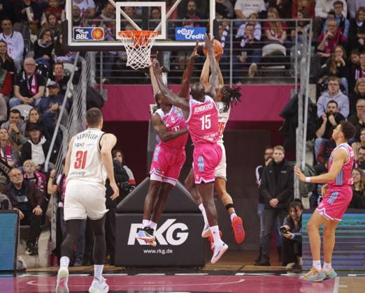 Block Tylan Birts, Kur Jongkuch Telekom Baskets Bonn vs BMA365 Bamberg Baskets 14 Speiltag Saison 2025 26