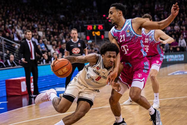 easyCredit Basketball Bundesliga, Telekom Baskets Bonn vs BMA 365 Bamberg Baskets, 05 01 2026 Demarcus Demonia BAMBERG BASKETS 8 and Joel Aminu Telekom Baskets Bonn 21 easyCredit Basketball Bundesliga, Telekom Baskets Bonn vs BMA 365 Bamberg Baskets, 05 01 2026, Telekom Dome Bonn Copyright: xBEAUTIFULxSPORTS Derixx