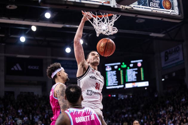 easyCredit Basketball Bundesliga, Telekom Baskets Bonn vs BMA 365 Bamberg Baskets, 05 01 2026 Daniel Keppeler BAMBERG BASKETS 31 on dunking easyCredit Basketball Bundesliga, Telekom Baskets Bonn vs BMA 365 Bamberg Baskets, 05 01 2026, Telekom Dome Bonn Copyright: xBEAUTIFULxSPORTS Derixx