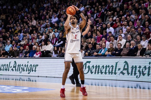 easyCredit Basketball Bundesliga, Telekom Baskets Bonn vs BMA 365 Bamberg Baskets, 05 01 2026 Ibrahim Watson Boye BAMBERG BASKETS 2 at the three-pointer easyCredit Basketball Bundesliga, Telekom Baskets Bonn vs BMA 365 Bamberg Baskets, 05 01 2026, Telekom Dome Bonn Copyright: xBEAUTIFULxSPORTS Derixx