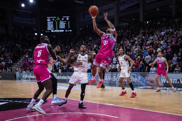 easyCredit Basketball Bundesliga, Telekom Baskets Bonn vs BMA 365 Bamberg Baskets, 05 01 2026 Zachery Cooks Telekom Baskets Bonn 3 scores easyCredit Basketball Bundesliga, Telekom Baskets Bonn vs BMA 365 Bamberg Baskets, 05 01 2026, Telekom Dome Bonn Copyright: xBEAUTIFULxSPORTS Derixx